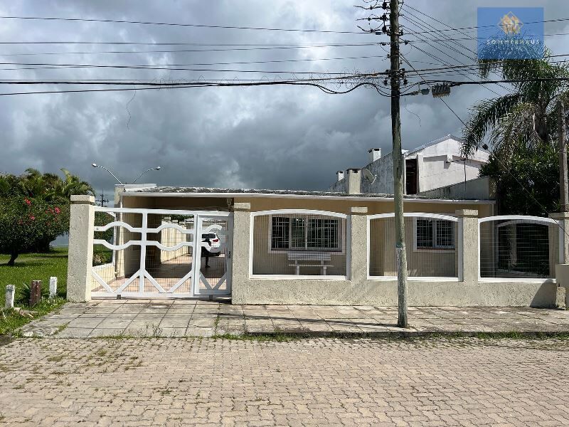 Casa, 4 quartos, 168 m² - Foto 1