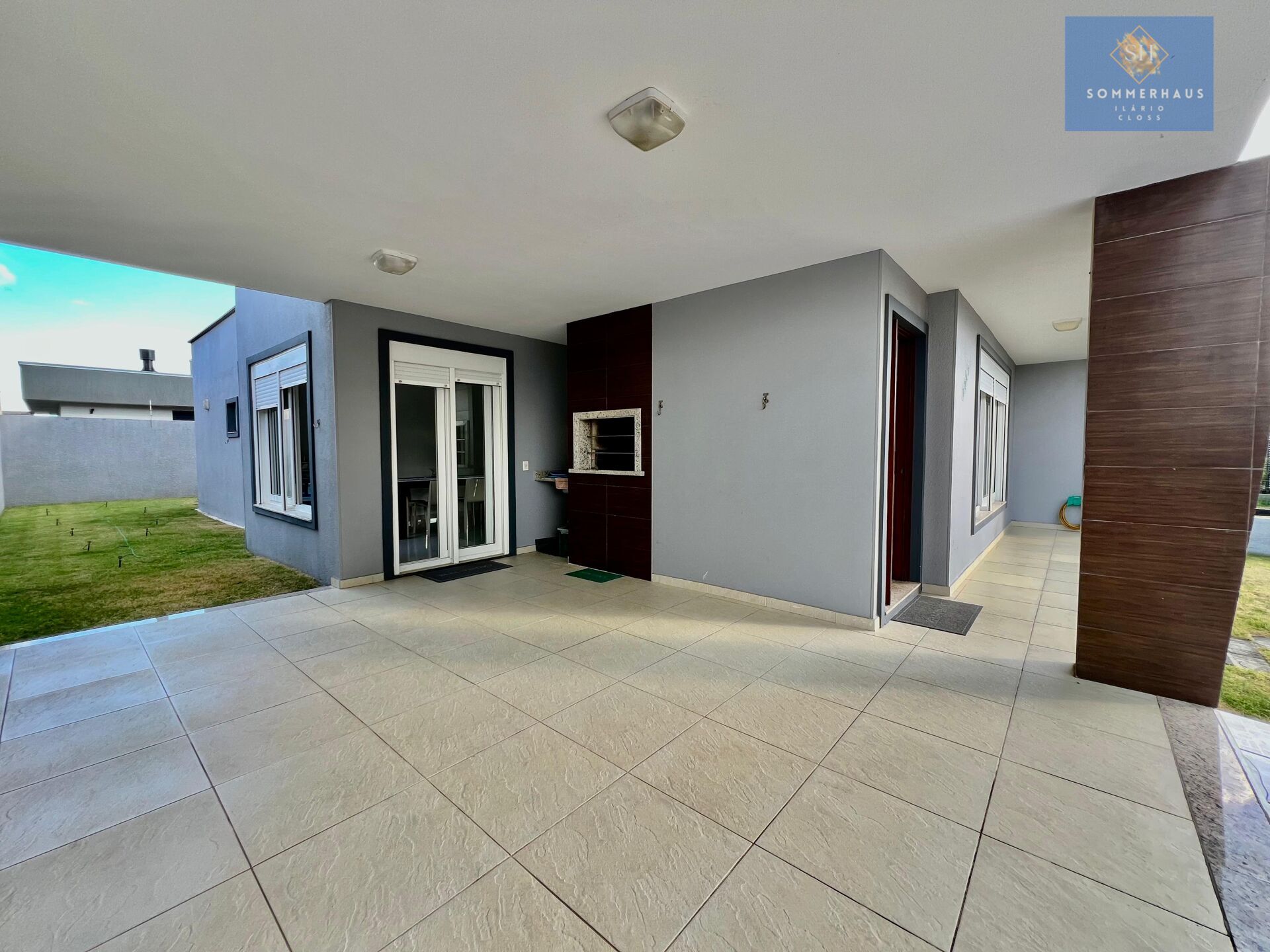 Casa à venda com 3 quartos, 155m² - Foto 2