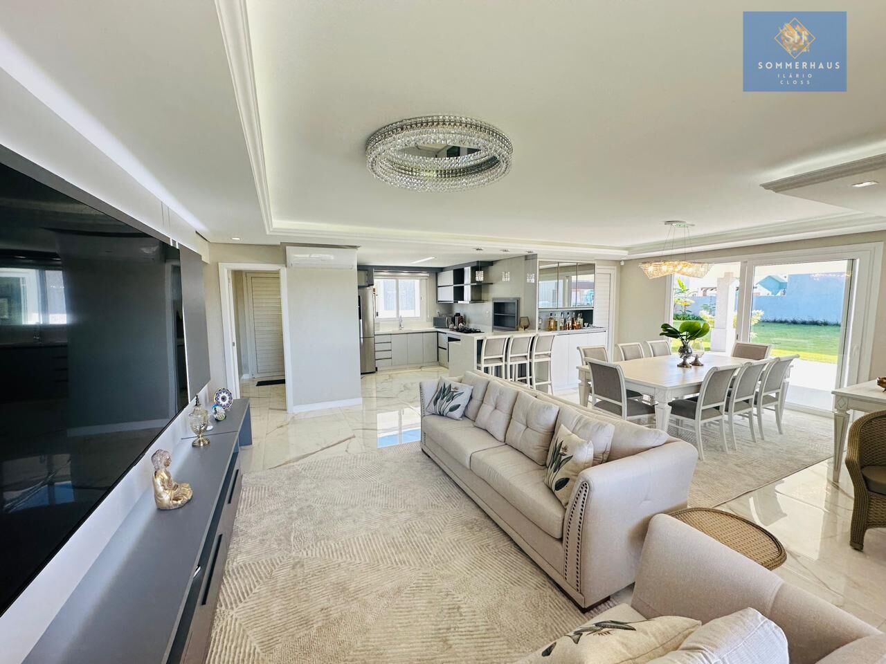 Casa à venda com 3 quartos, 246m² - Foto 14