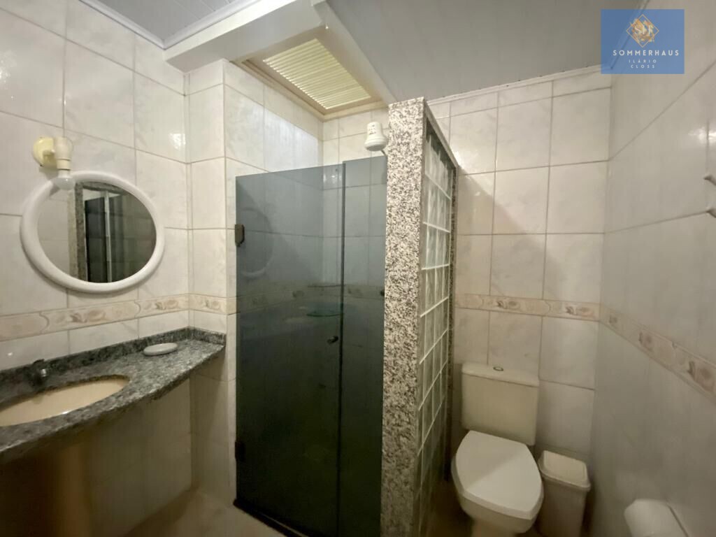 Casa à venda com 7 quartos, 250m² - Foto 21