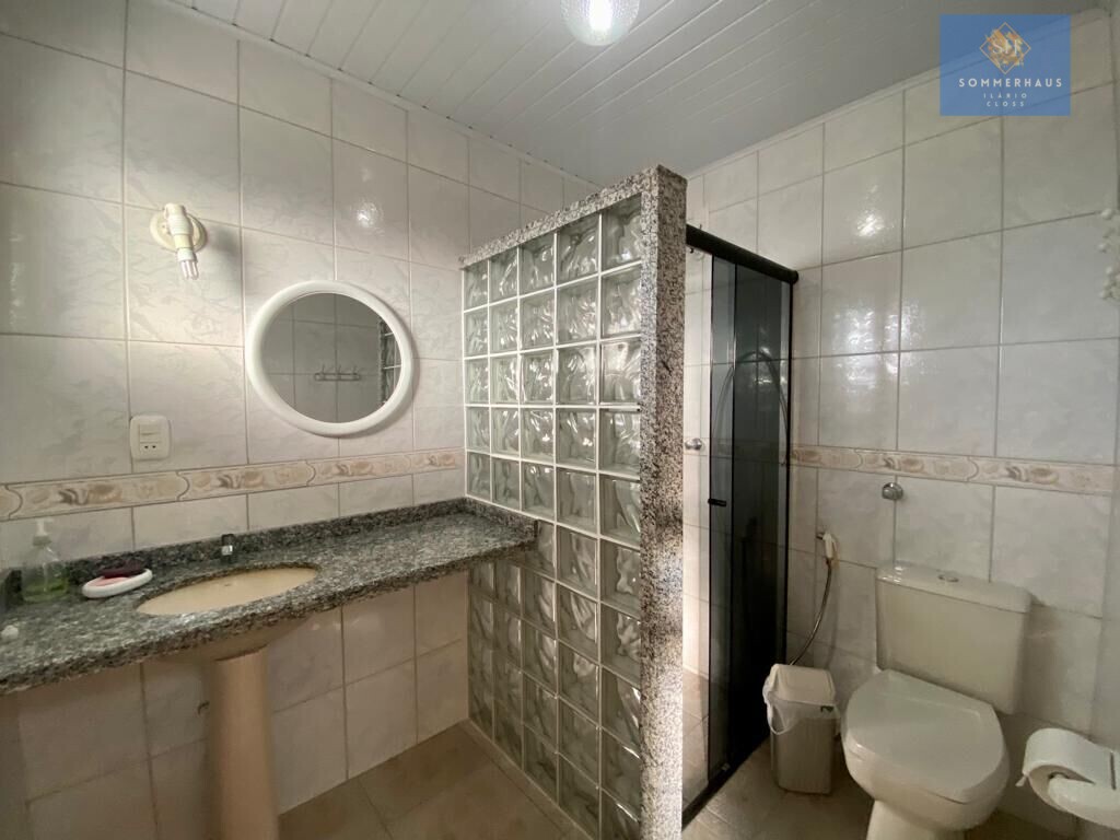 Casa à venda com 7 quartos, 250m² - Foto 27