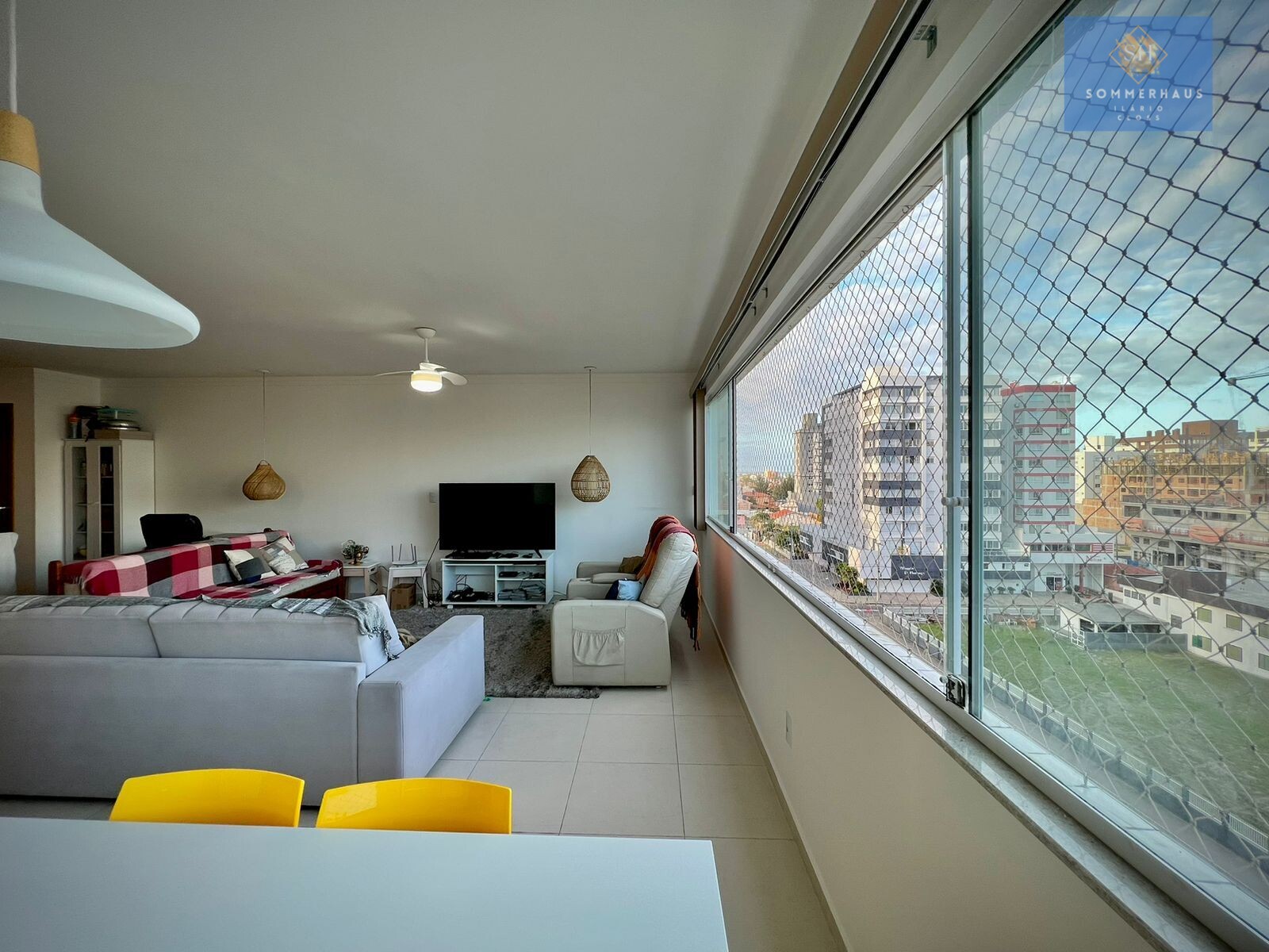 Apartamento à venda com 3 quartos, 107m² - Foto 3