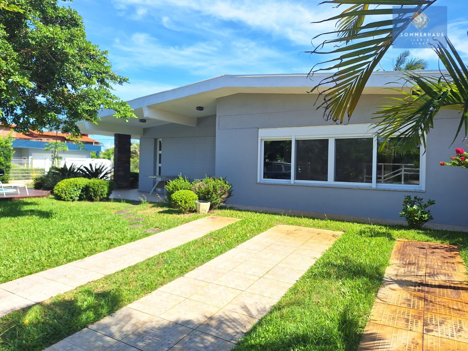 Casa, 4 quartos, 223 m² - Foto 1
