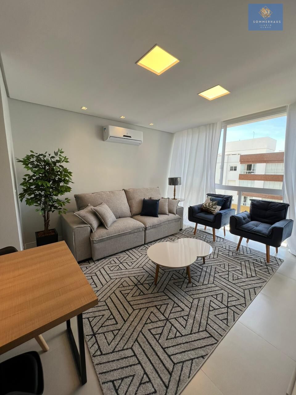 Apartamento à venda com 2 quartos, 73m² - Foto 1