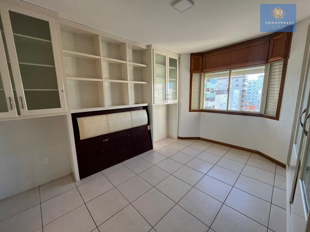 Apartamento à venda com 3 quartos - Foto 8