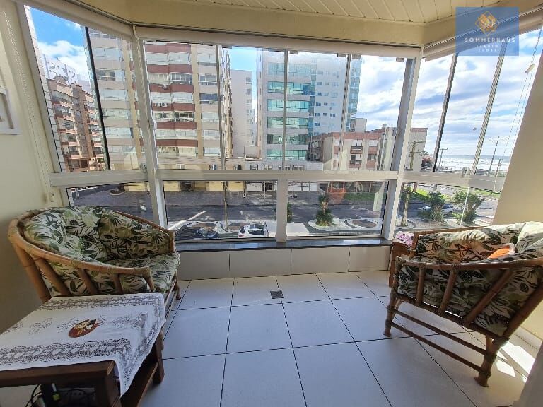 Apartamento à venda com 2 quartos, 72m² - Foto 1