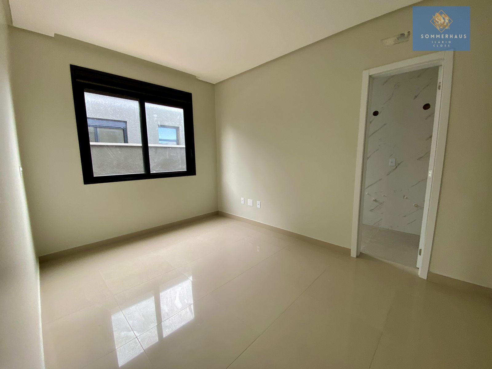 Casa à venda com 3 quartos, 88m² - Foto 11