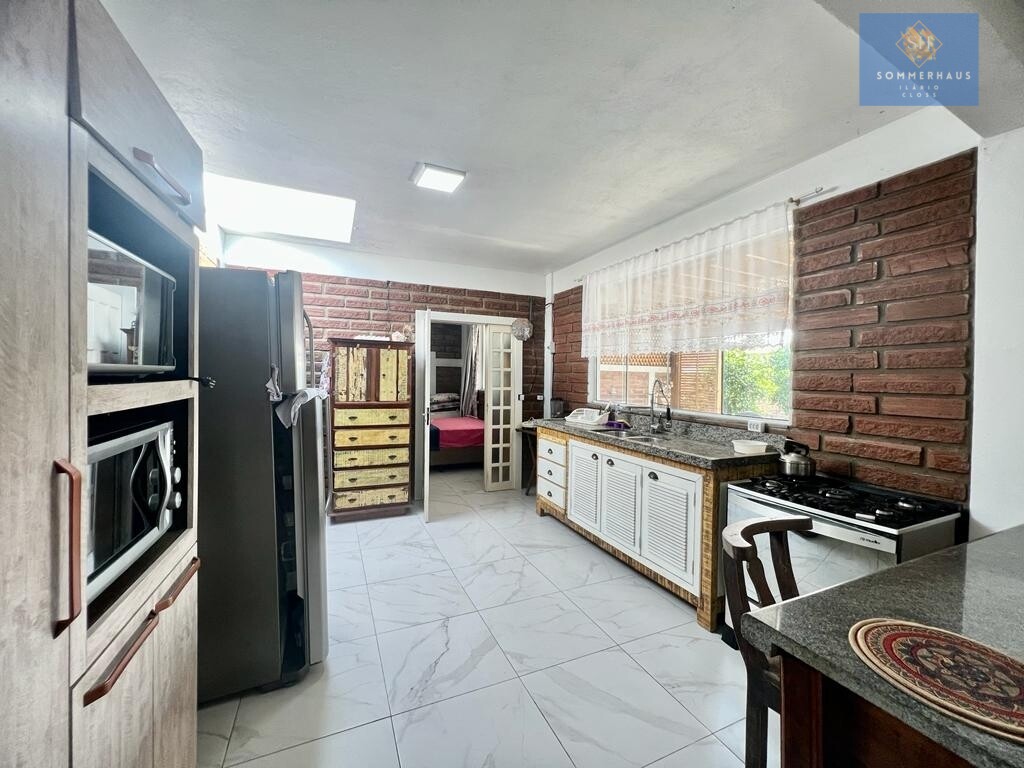 Casa à venda com 2 quartos, 375m² - Foto 11