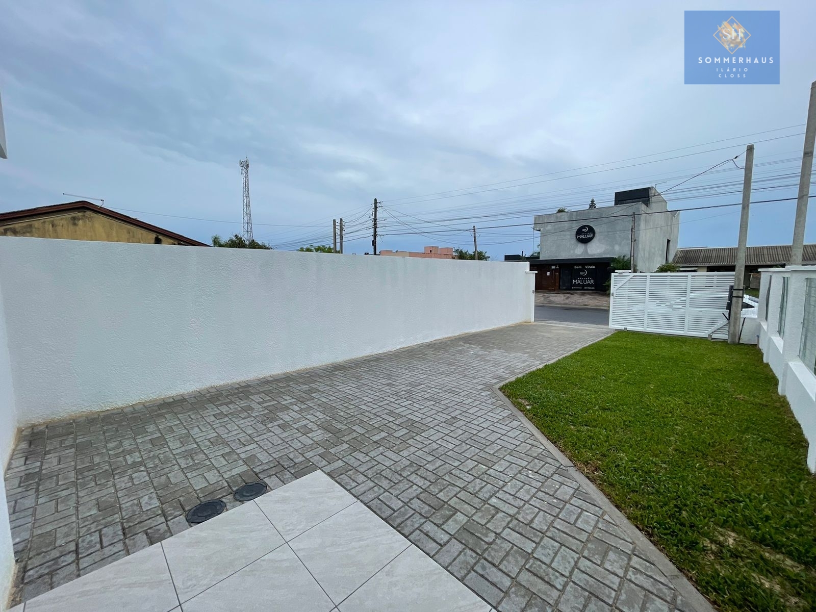 Casa à venda com 3 quartos, 98m² - Foto 2