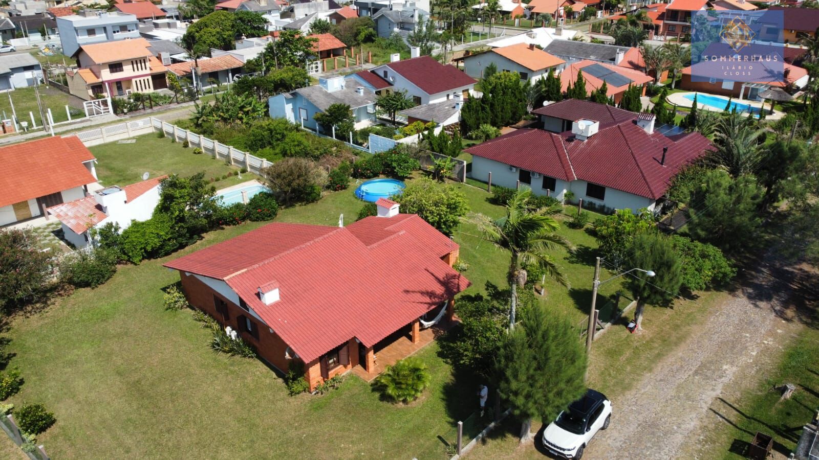 Casa à venda com 4 quartos, 1000m² - Foto 2