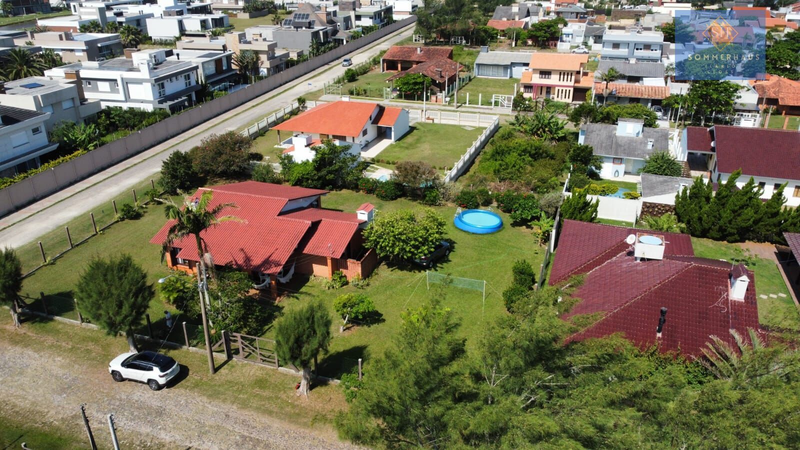 Casa à venda com 4 quartos, 1000m² - Foto 4