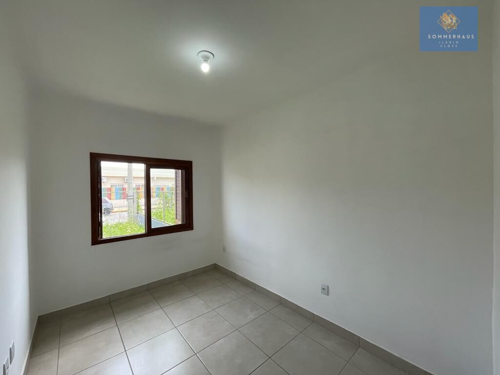 Casa à venda com 2 quartos, 50m² - Foto 11