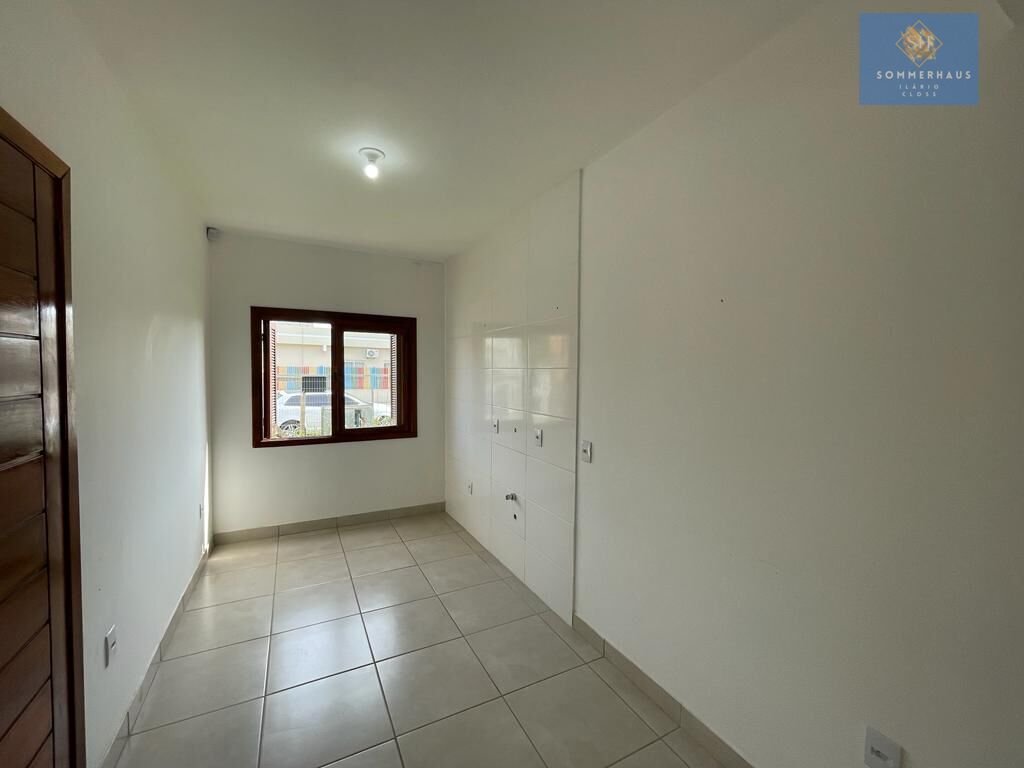 Casa à venda com 2 quartos, 50m² - Foto 5