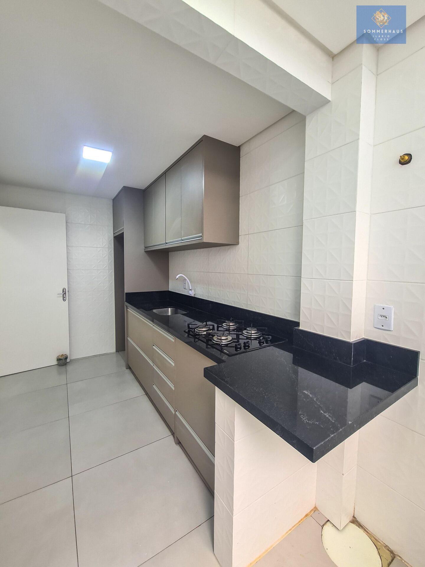 Apartamento à venda com 2 quartos, 65m² - Foto 9