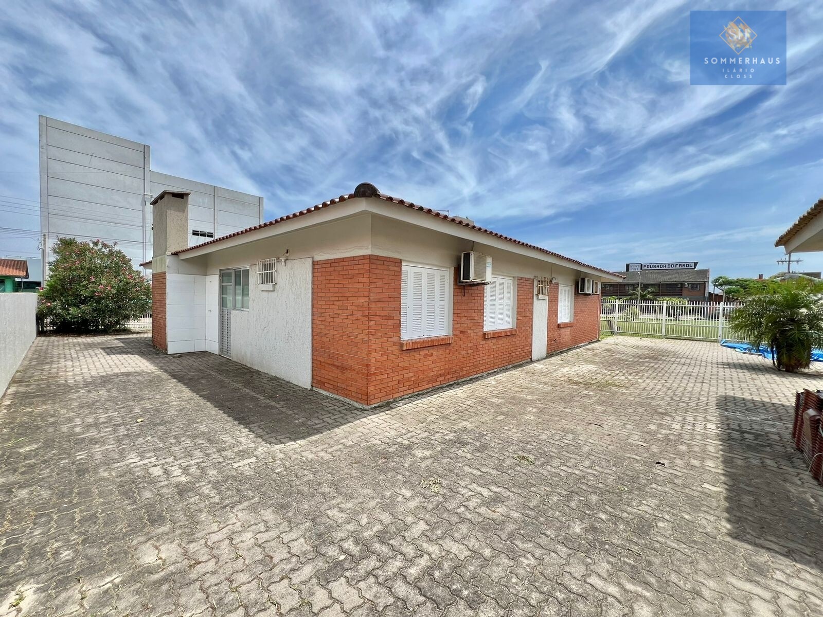 Casa à venda com 4 quartos, 205m² - Foto 4