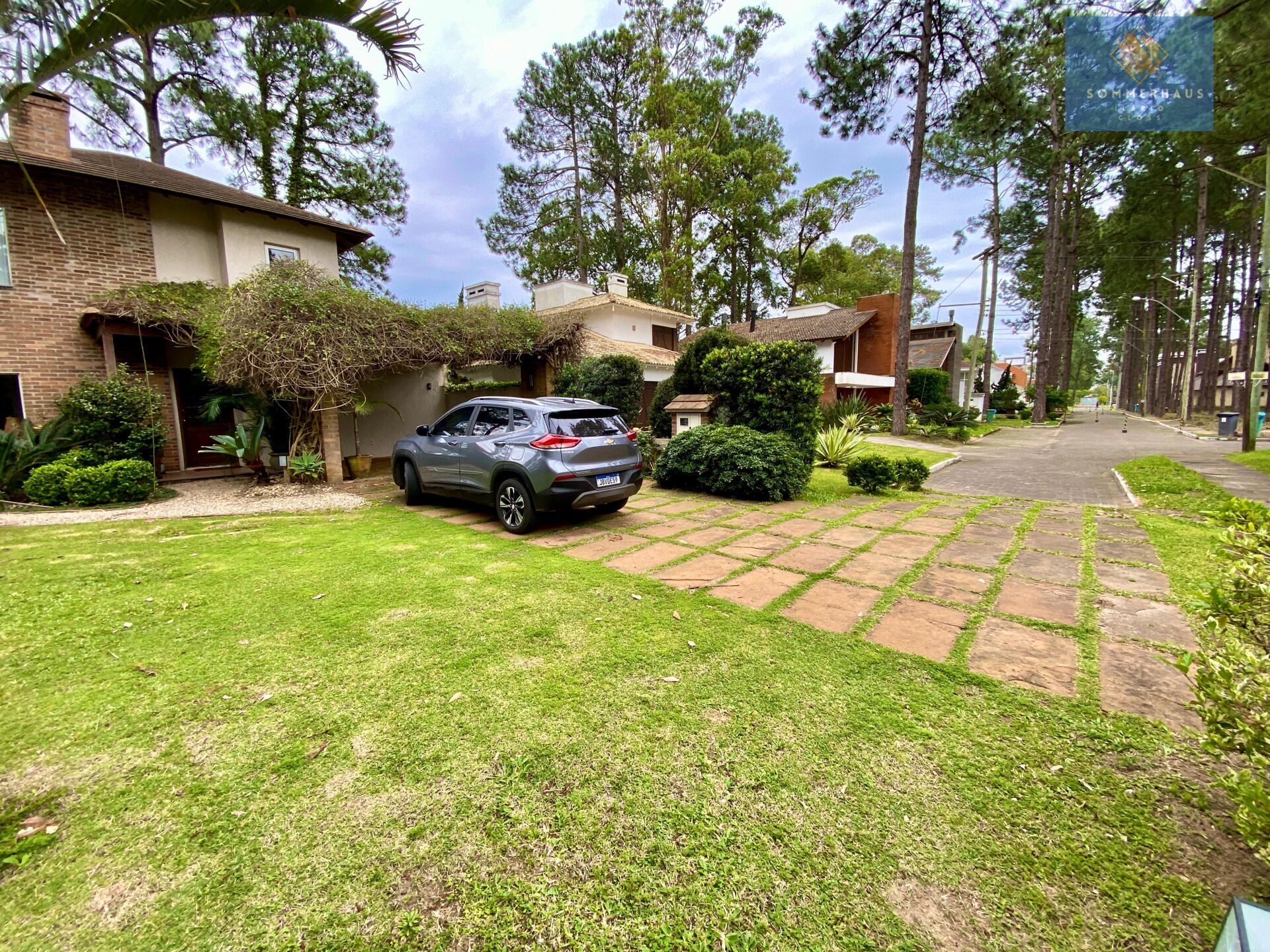 Casa de Condomínio à venda com 4 quartos, 260m² - Foto 3