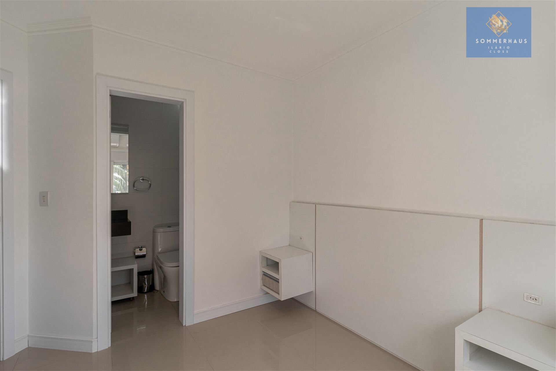 Casa à venda com 4 quartos, 280m² - Foto 15