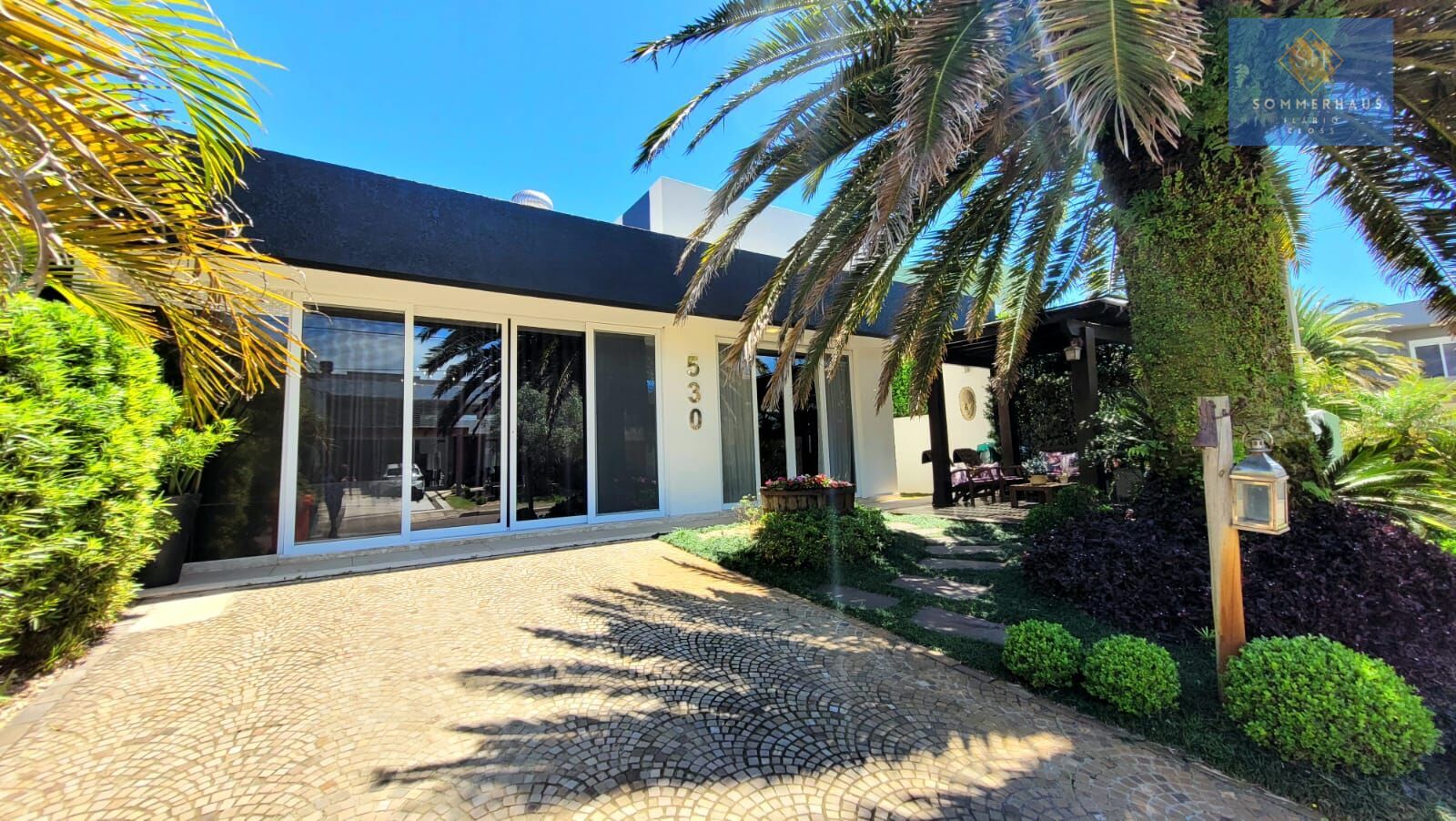 Casa de Condomínio à venda com 3 quartos, 150m² - Foto 1