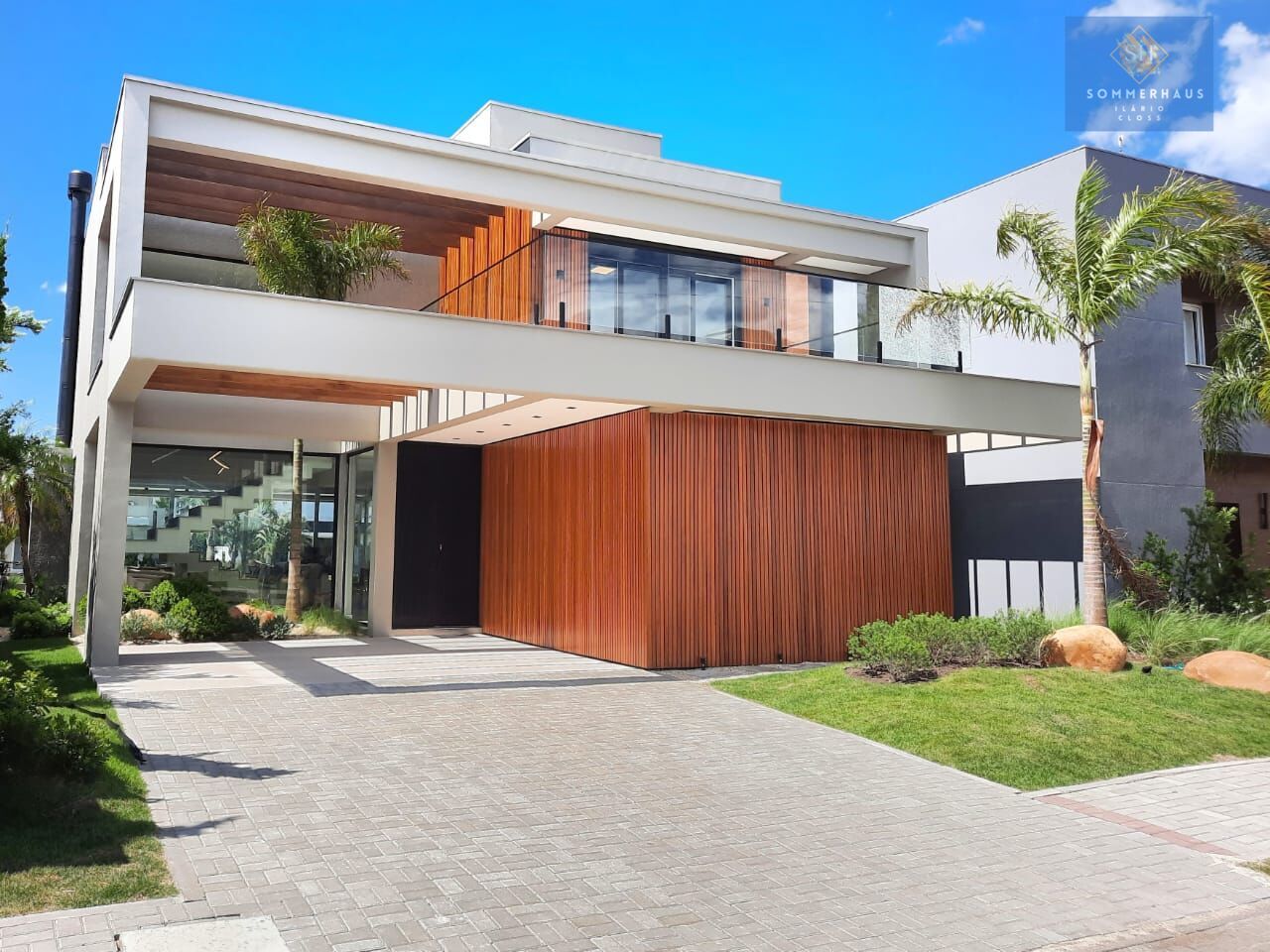 Casa de Condomínio à venda com 4 quartos, 282m² - Foto 2