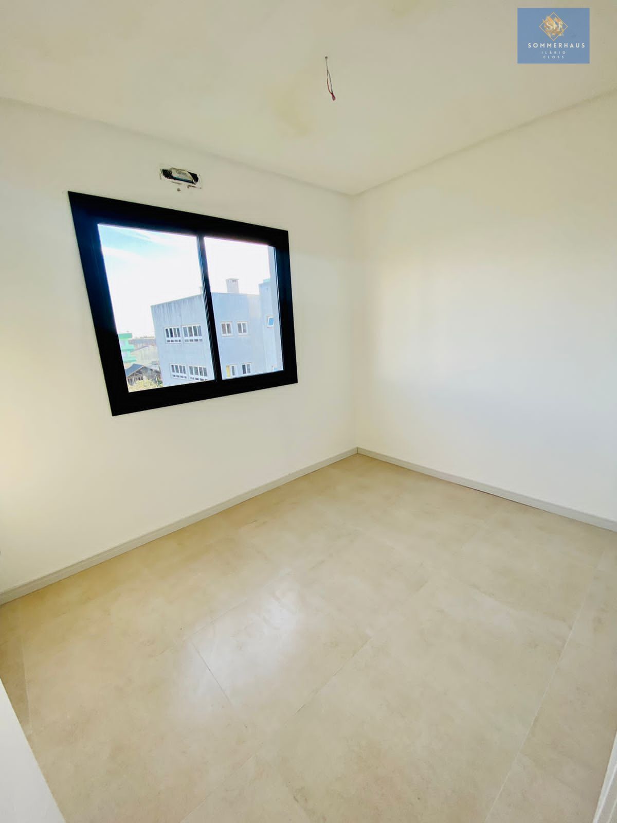 Apartamento à venda com 2 quartos, 68m² - Foto 3