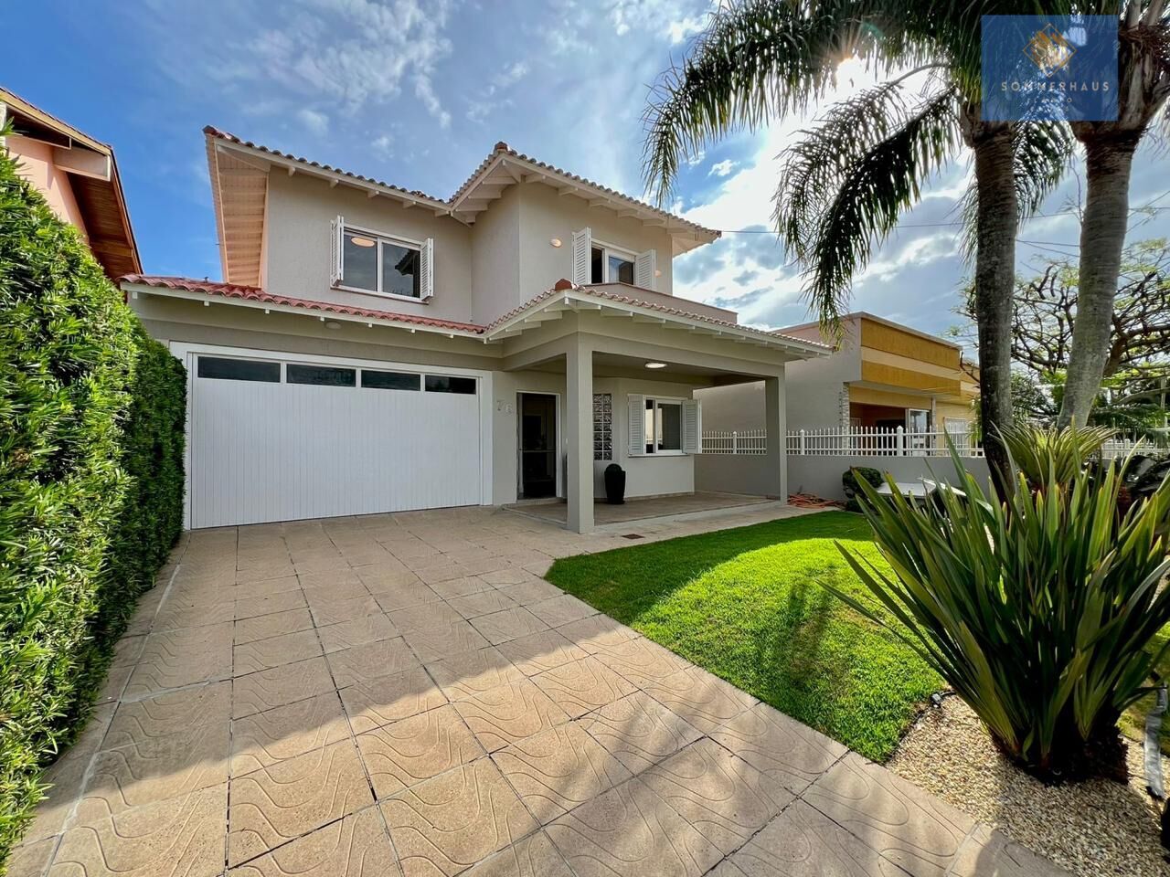 Sobrado, 4 quartos, 223 m² - Foto 1