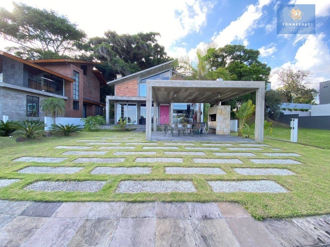 Casa de Condomínio à venda com 4 quartos, 302m² - Foto 4