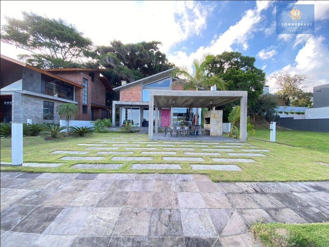 Casa de Condomínio à venda com 4 quartos, 302m² - Foto 3