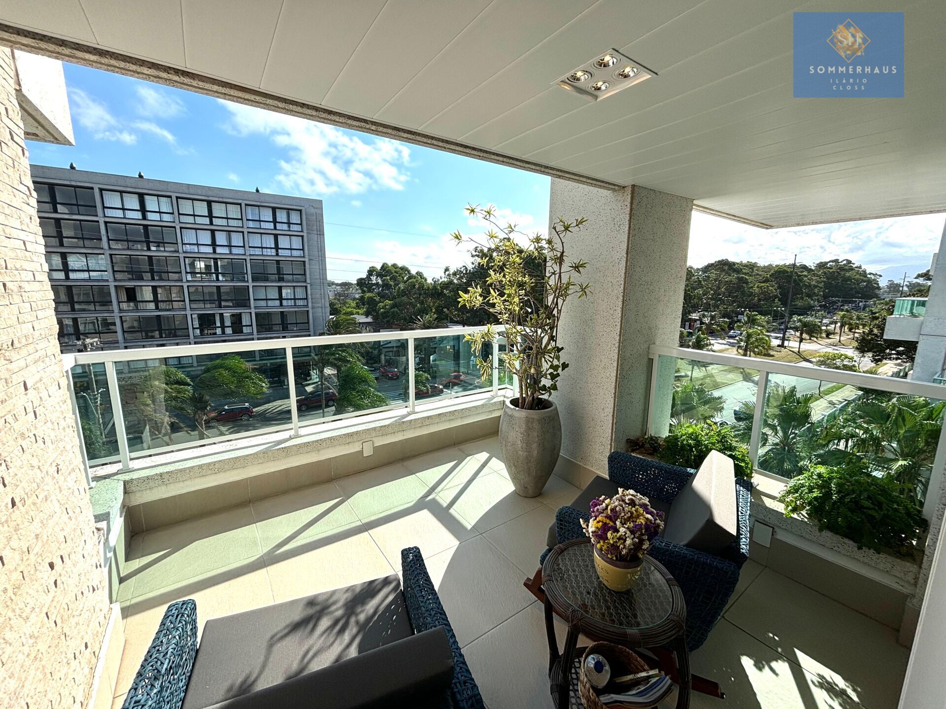 Apartamento à venda com 3 quartos, 132m² - Foto 1