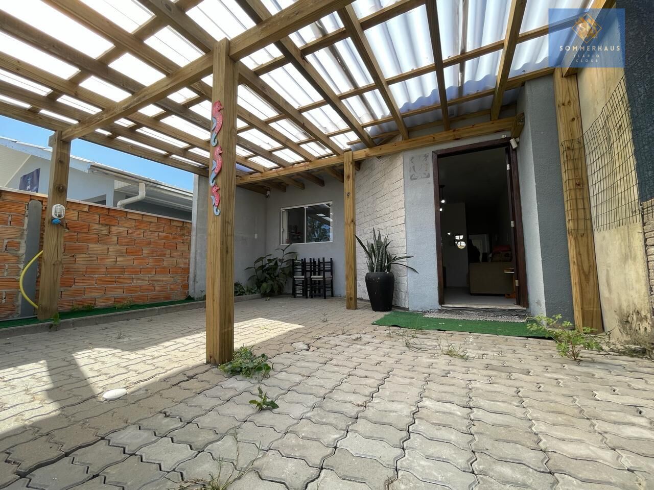 Casa à venda com 2 quartos, 180m² - Foto 1