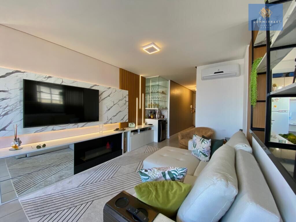 Apartamento à venda com 2 quartos, 110m² - Foto 2