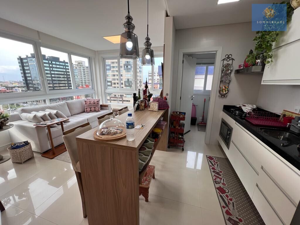 Apartamento à venda com 3 quartos, 107m² - Foto 1