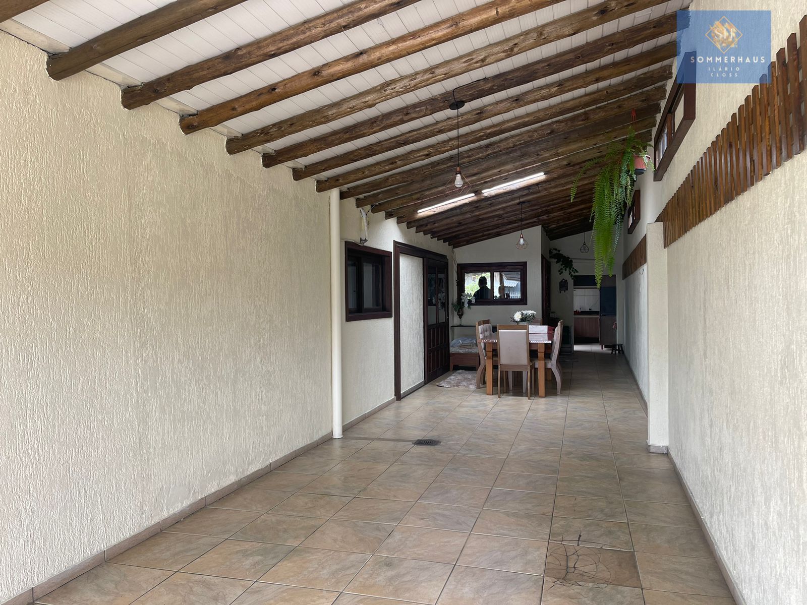 Casa à venda com 3 quartos, 235m² - Foto 2