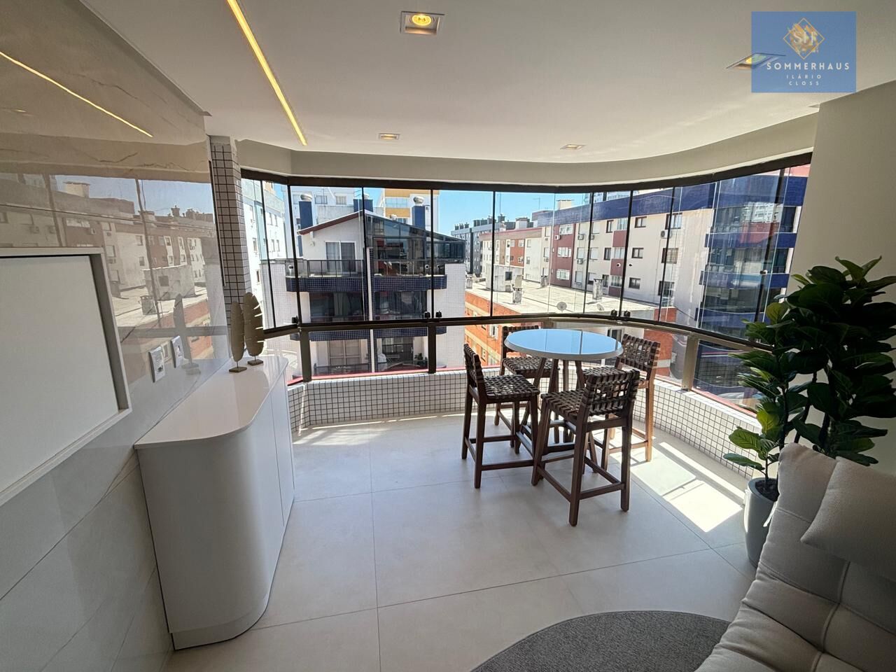 Apartamento, 3 quartos, 140 m² - Foto 1