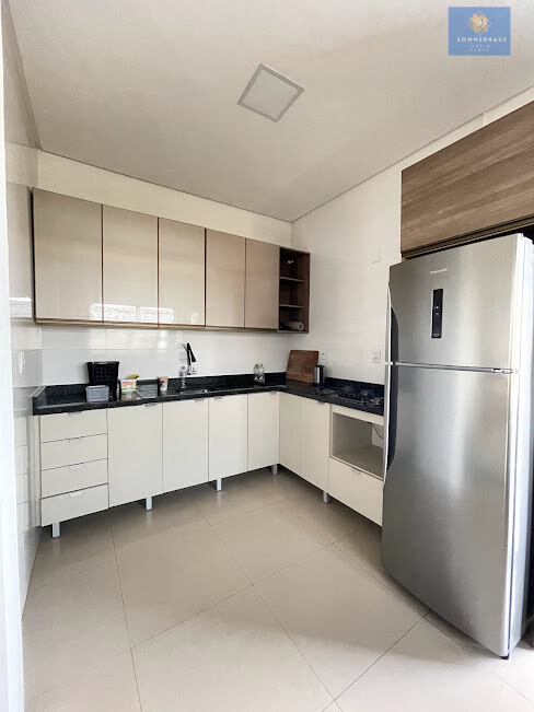 Casa à venda com 4 quartos, 200m² - Foto 6