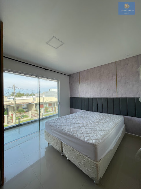 Casa à venda com 4 quartos, 200m² - Foto 15