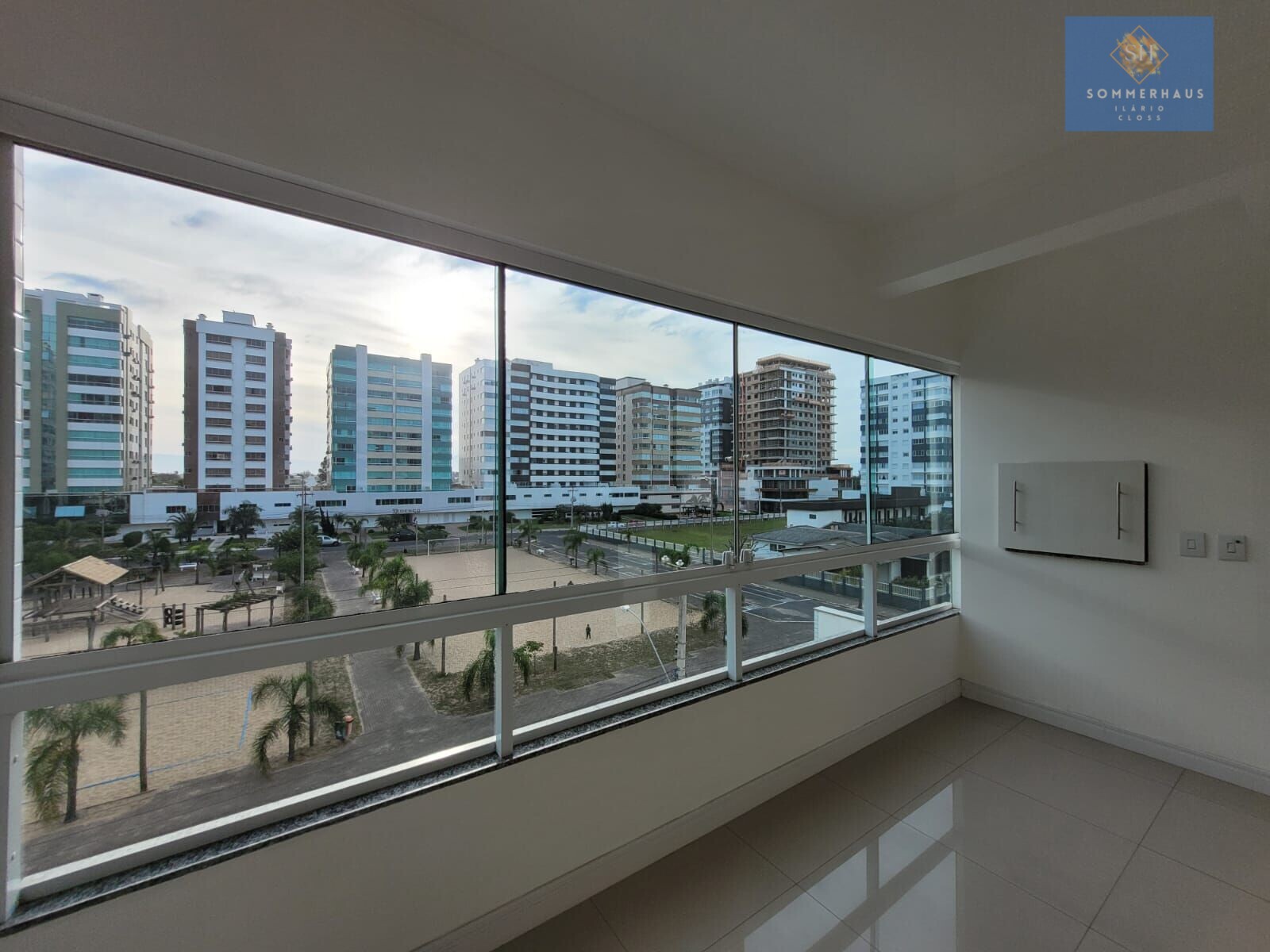 Apartamento à venda com 3 quartos, 117m² - Foto 1