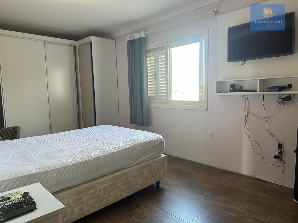 Casa à venda com 3 quartos, 170m² - Foto 8