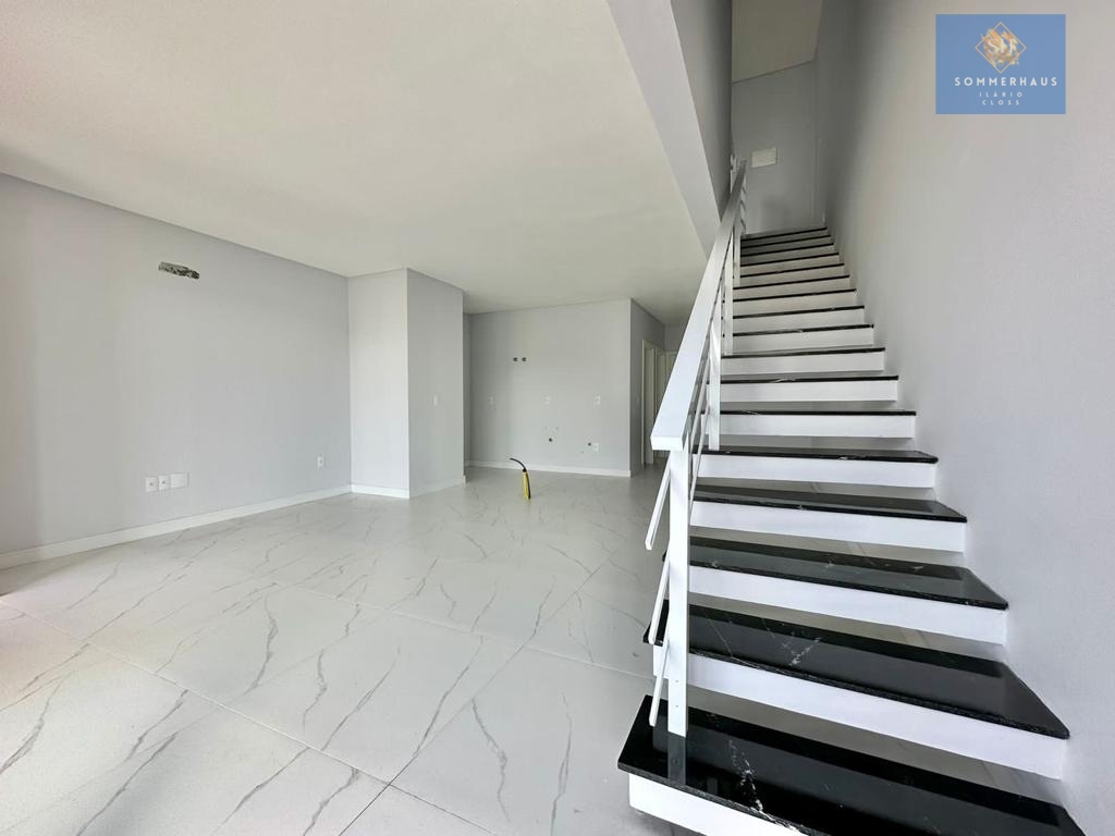 Casa à venda com 3 quartos, 138m² - Foto 4