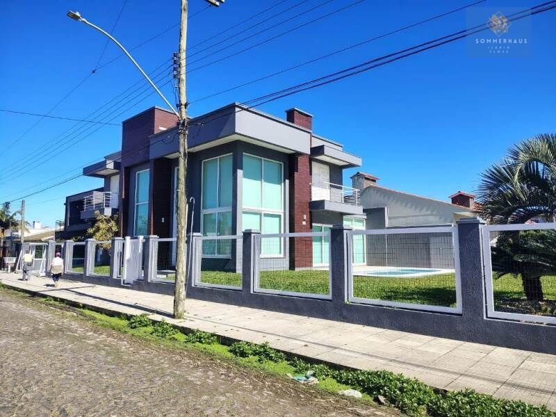 Sobrado, 4 quartos, 299 m² - Foto 1