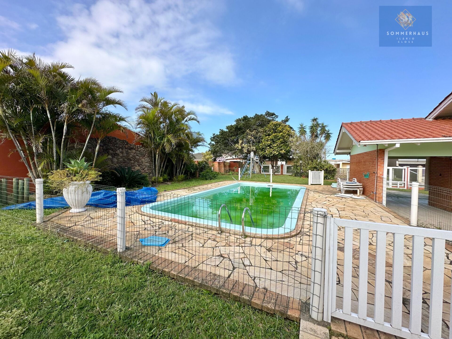 Casa, 5 quartos, 200 m² - Foto 1