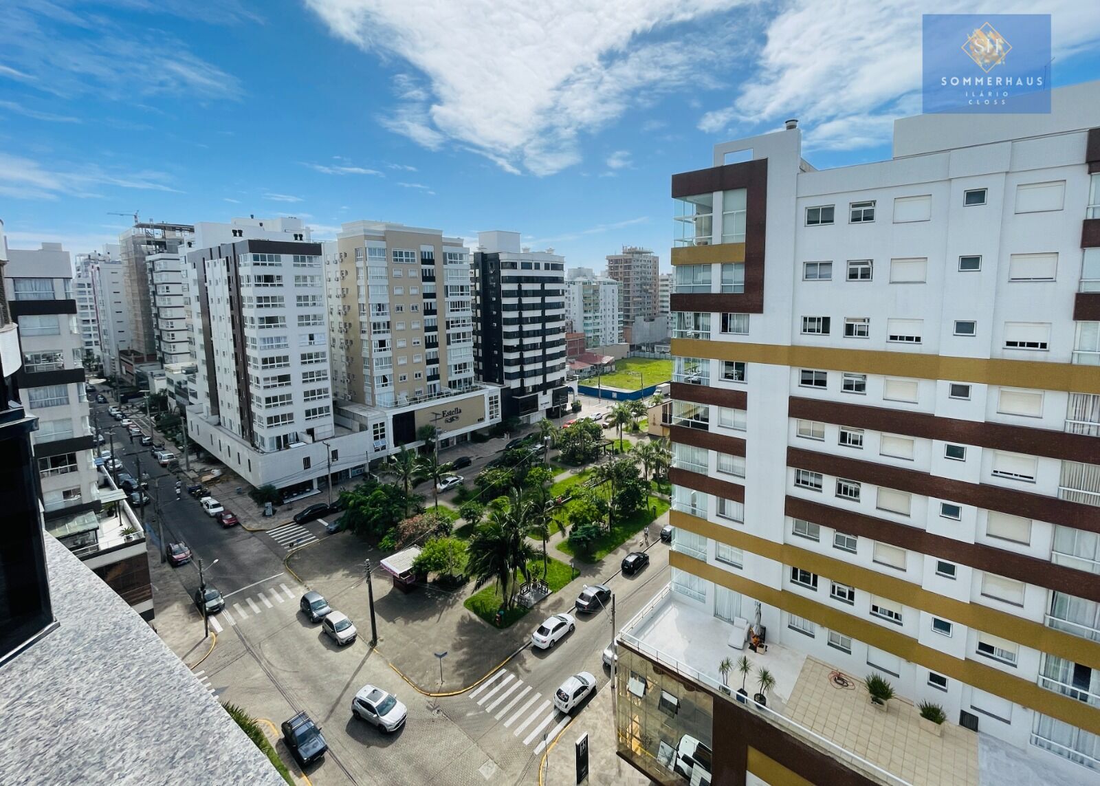 Apartamento à venda com 3 quartos, 154m² - Foto 2