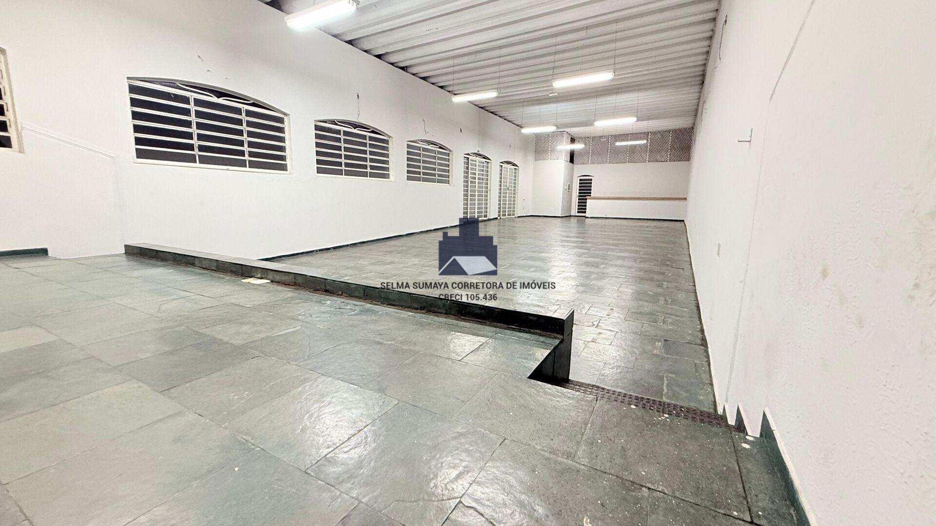 Salão comercial à venda no bairro Santa Casa - Mirassol/SP