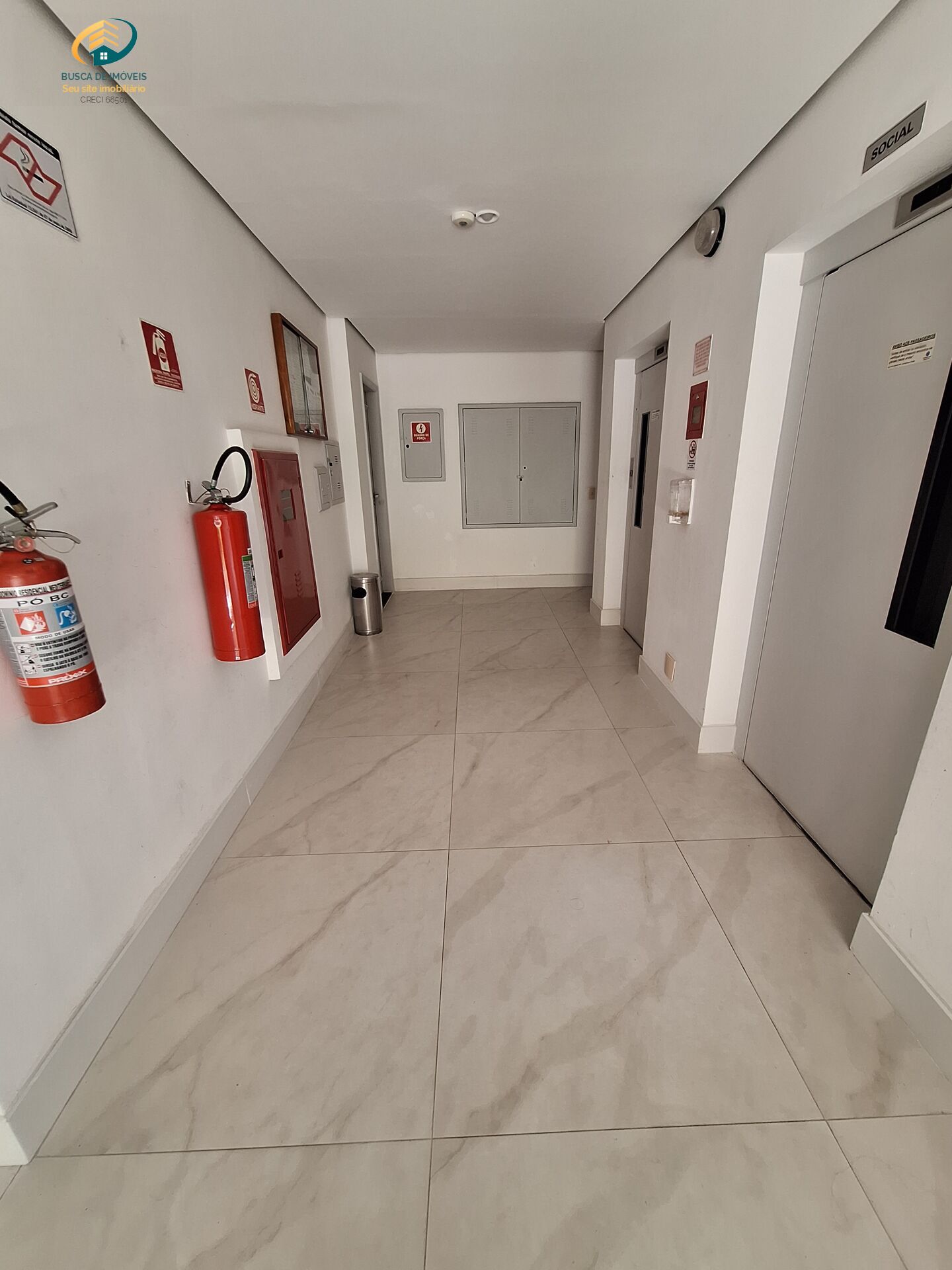 Apartamento à venda com 2 quartos, 60m² - Foto 26