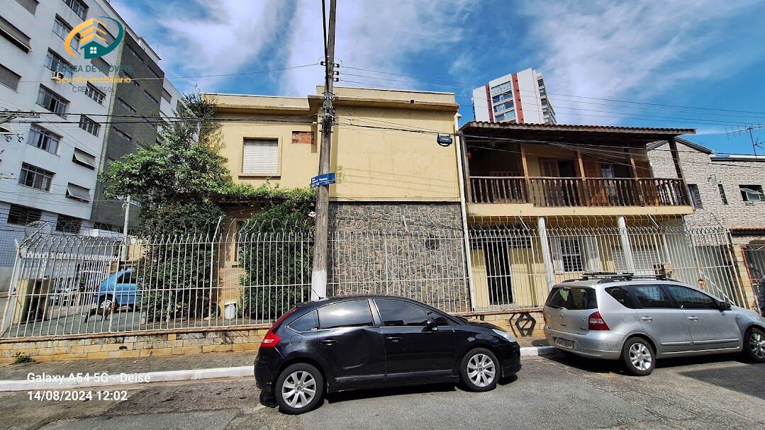 Sobrado à venda com 3 quartos, 220m² - Foto 1