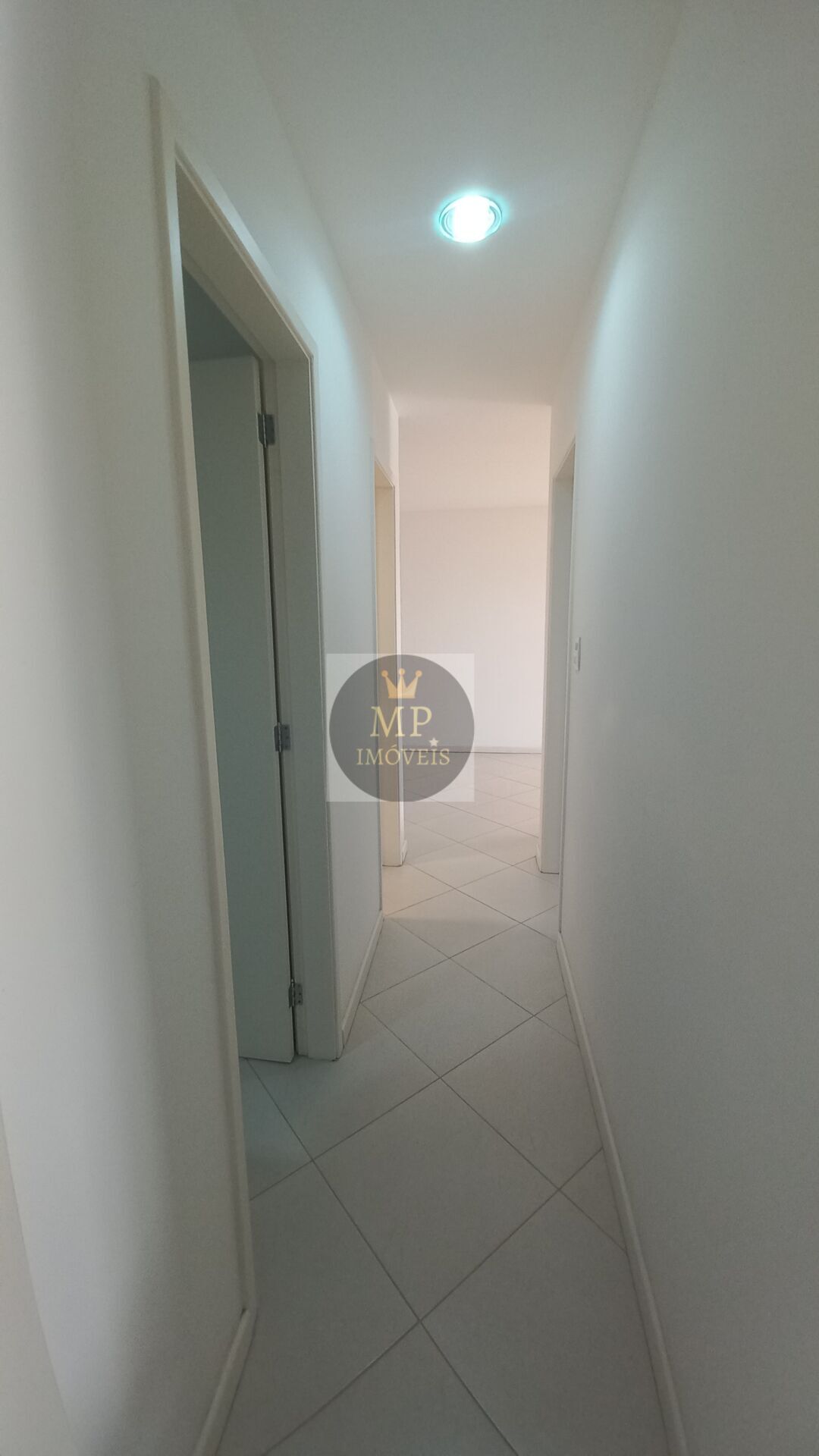 Apartamento à venda com 2 quartos, 87m² - Foto 28