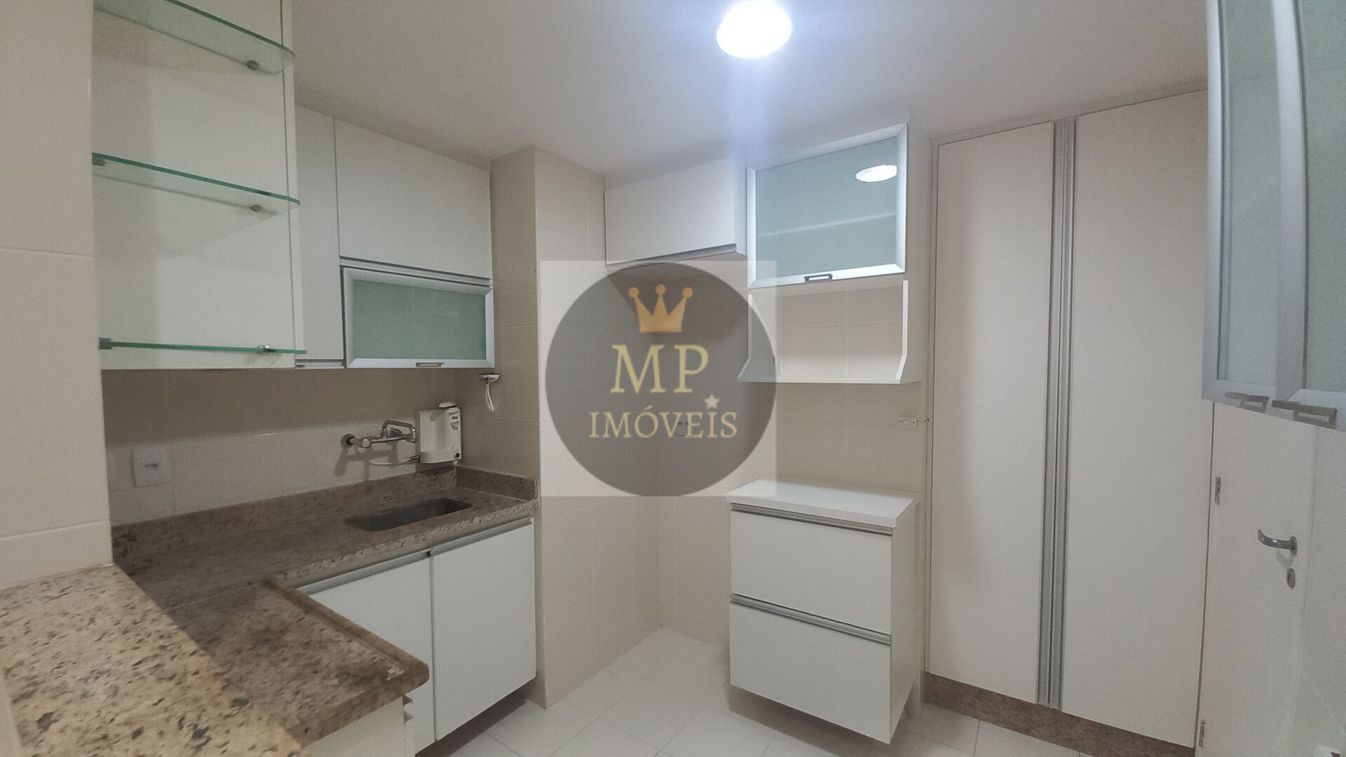 Apartamento à venda com 2 quartos, 87m² - Foto 15