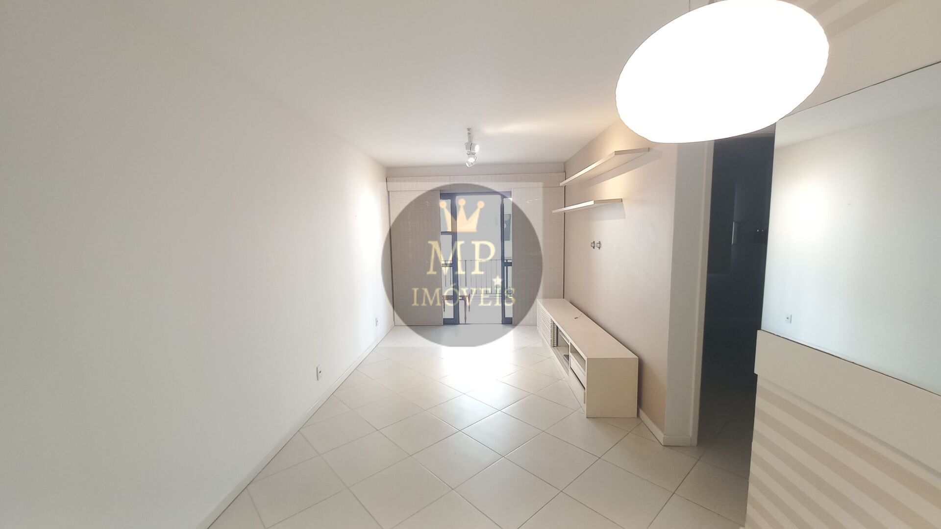 Apartamento à venda com 2 quartos, 87m² - Foto 2