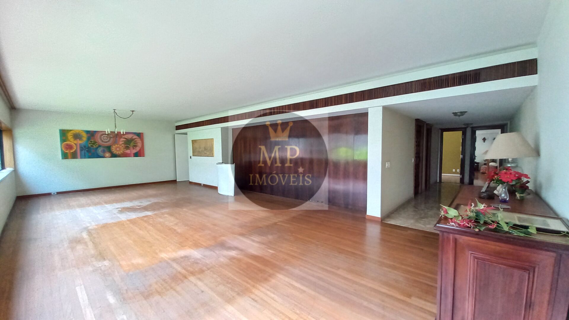 Apartamento à venda com 4 quartos, 204m² - Foto 1