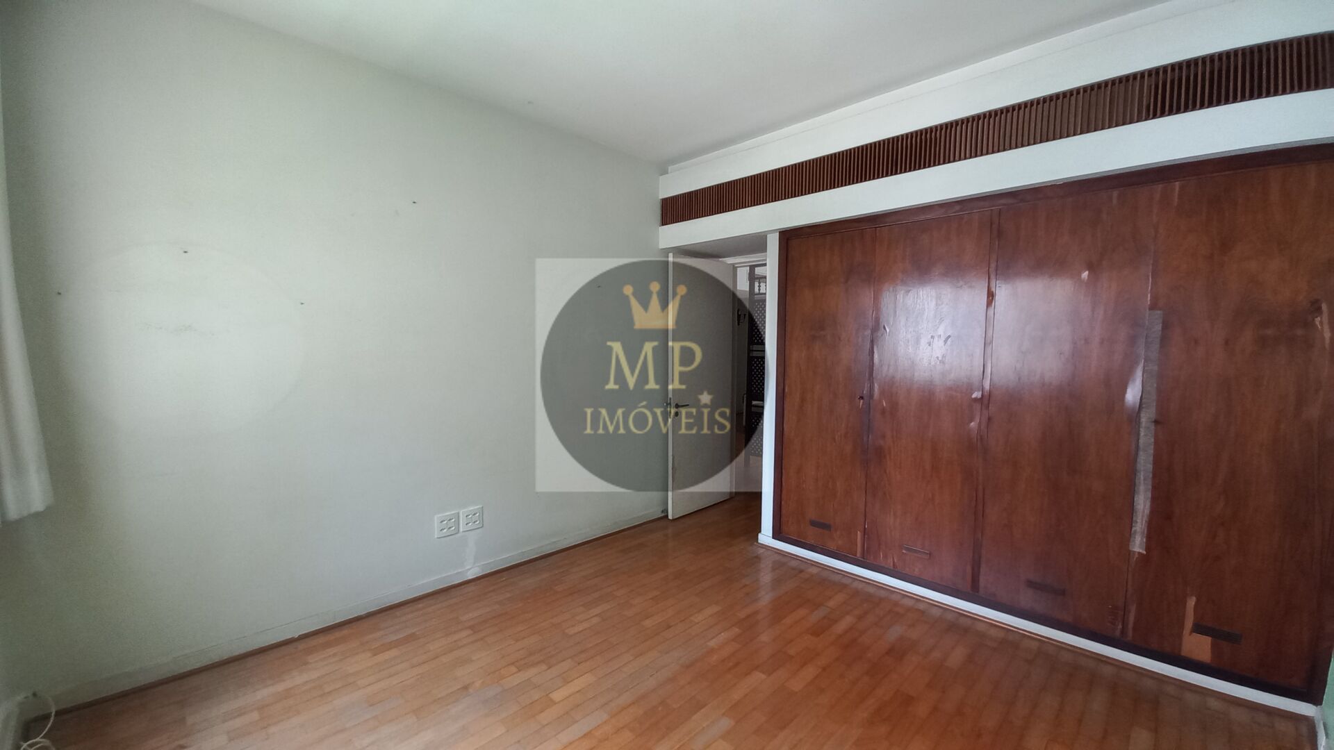 Apartamento à venda com 4 quartos, 204m² - Foto 13