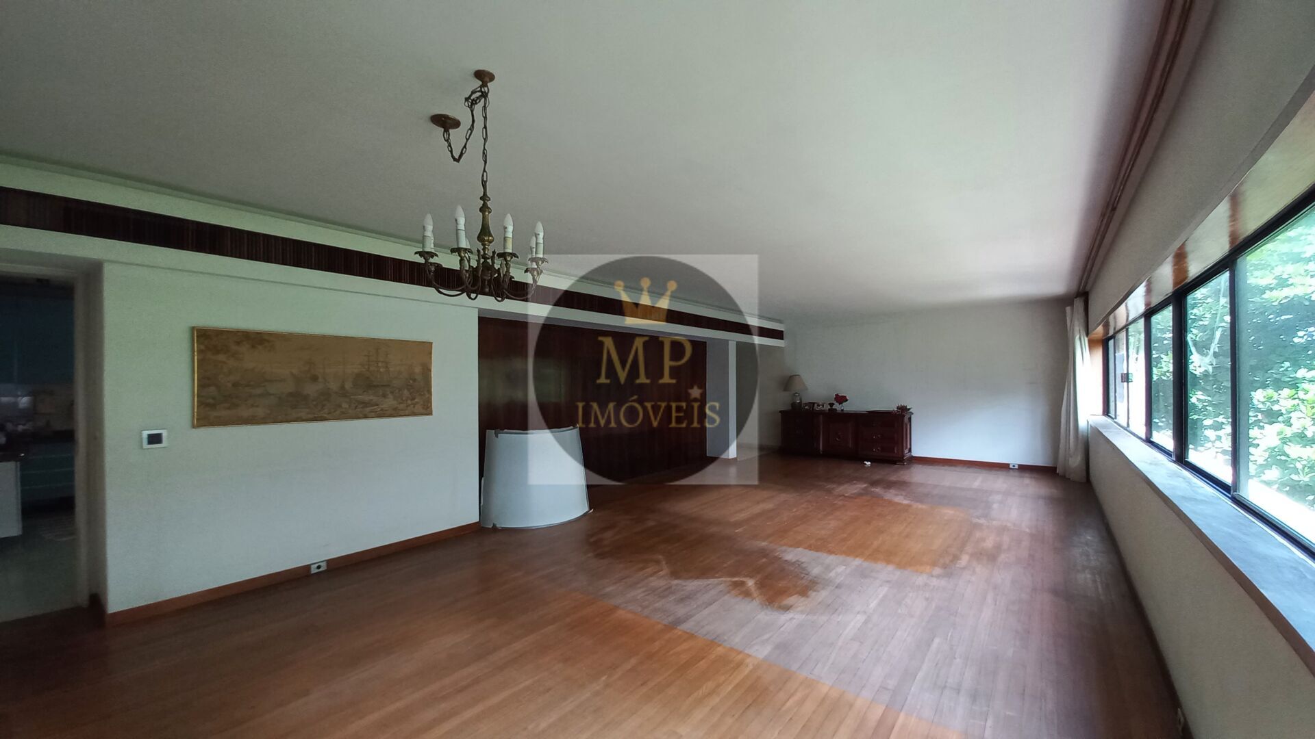 Apartamento à venda com 4 quartos, 204m² - Foto 2